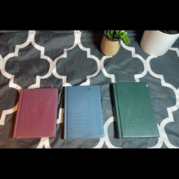 SOLD
 Vintage Home Interiors Wooden Books Home Decor - Picture 10 of 11